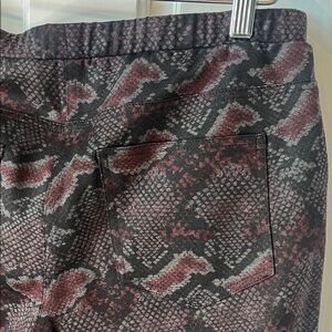 Jack & Jo Black Snake Skin Patterned Pull on Ankle Pants in Black Gray & Maroon